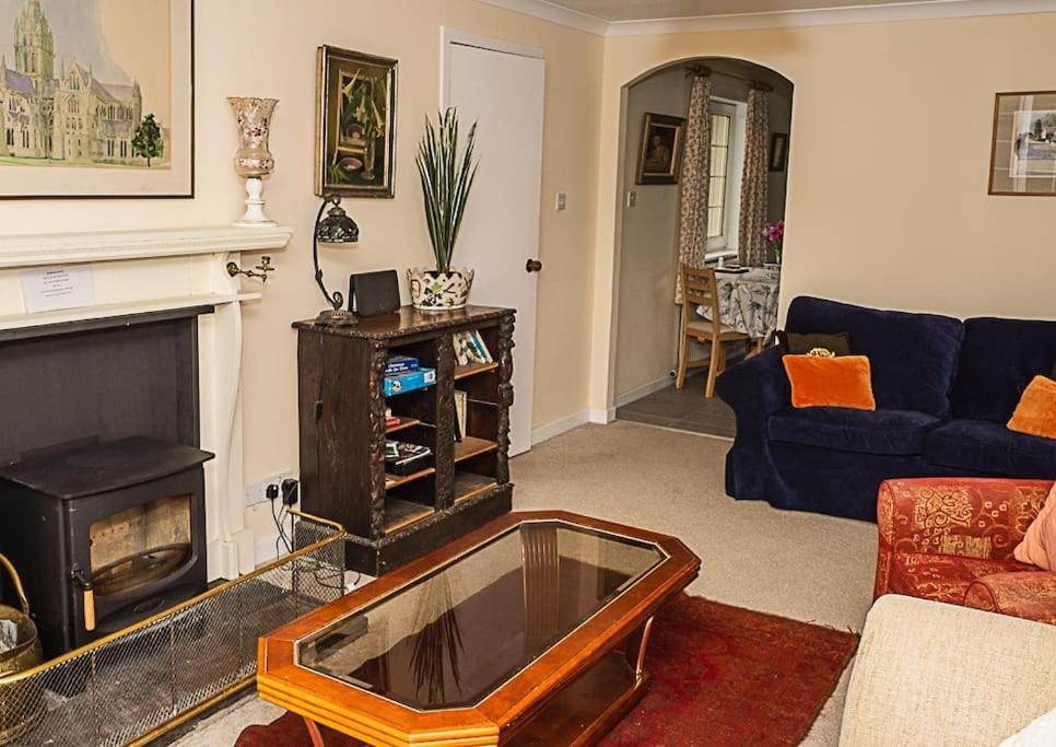 West Lodge 3 Bedrooms, Near Golf Course And River Turriff Exterior photo